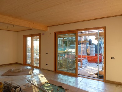 casa-telaio-casorezzo_ferraro-case-in-legno_28.3 serramenti